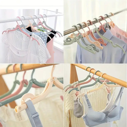 TravelNeeds Foldable Clothes Hanger